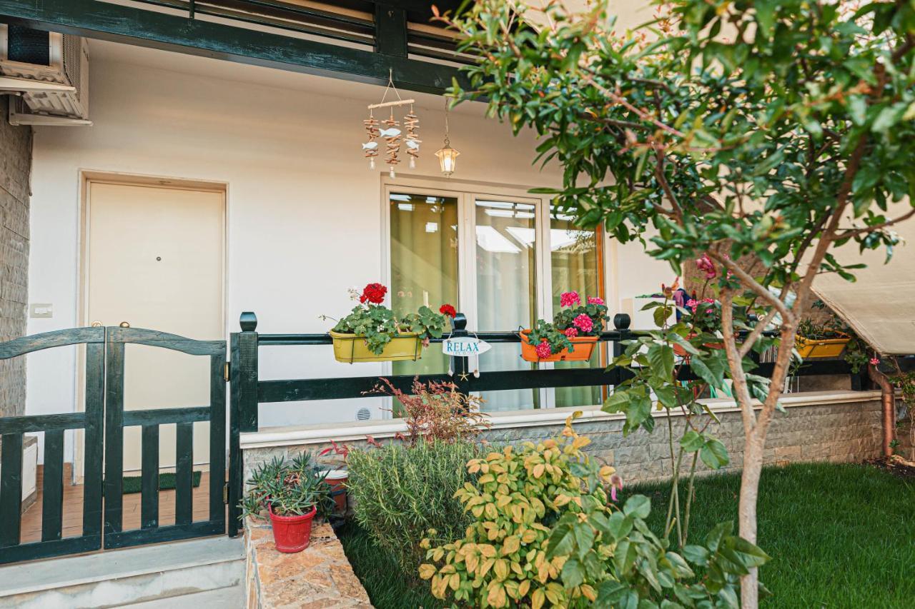 Villa Amos at Aquamarine Residence Vlorë Exterior foto